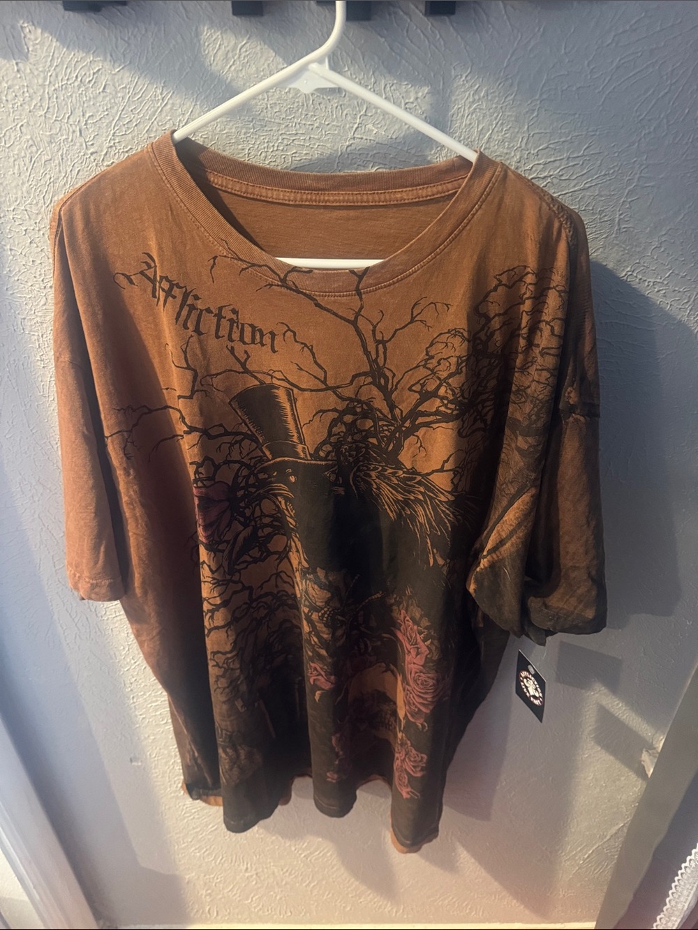 Affliction 4X Brown Graphic Tee with Dark Skull & Tree Artwork NWT’s